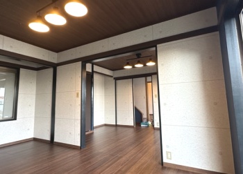二間続きの和室は13.5帖の事務所スペースに変更!