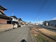 全面道路は6.6mですがその先も別の道路で広々♪